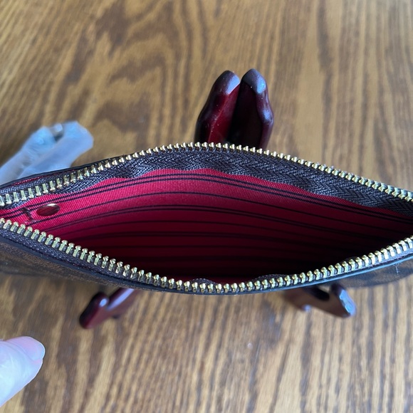 Fashion Checkered Brown Clutch / wristlet - NWOT - made of quality material . - Picture 6 of 12